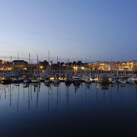 Appartement 1 Chambre Proximite Port De Commerce Et Gare Sncf Brest Luaran gambar