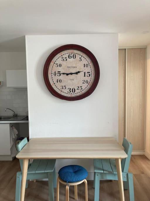 Appartement 1 Chambre Proximite Port De Commerce Et Gare Sncf Brest Luaran gambar
